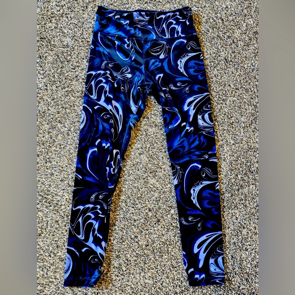 Athleta velvet leggings size med